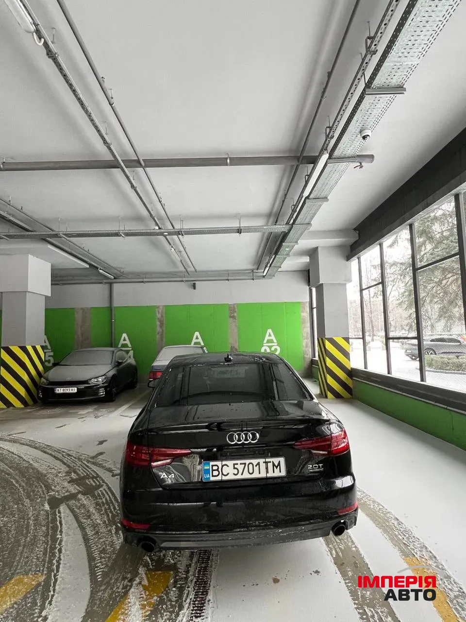 Audi A4 - фото 12