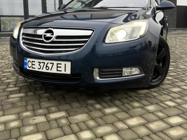 Opel Insignia - фото 1