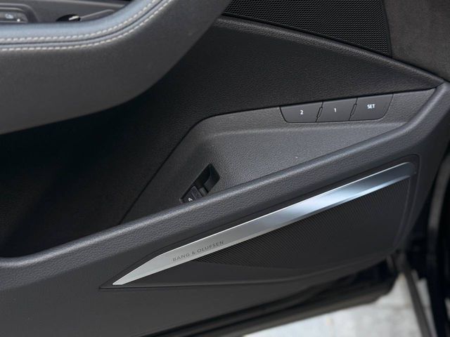 Audi e-tron - фото 2
