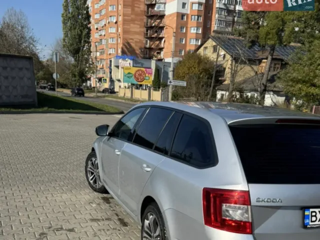 Skoda Octavia - фото 5