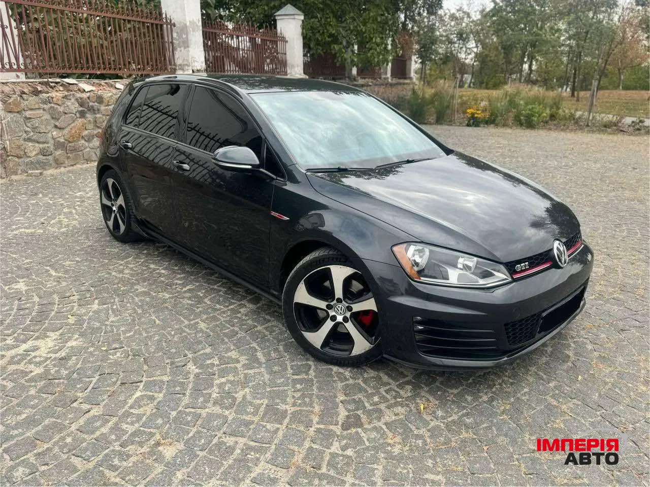 Volkswagen Golf GTI - фото 2