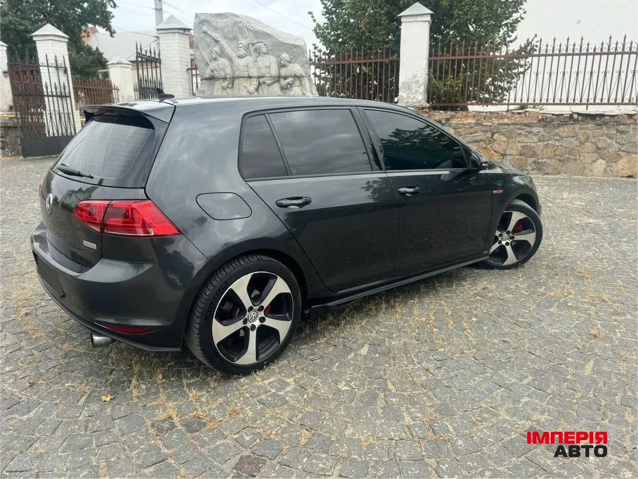 Volkswagen Golf GTI - фото 5