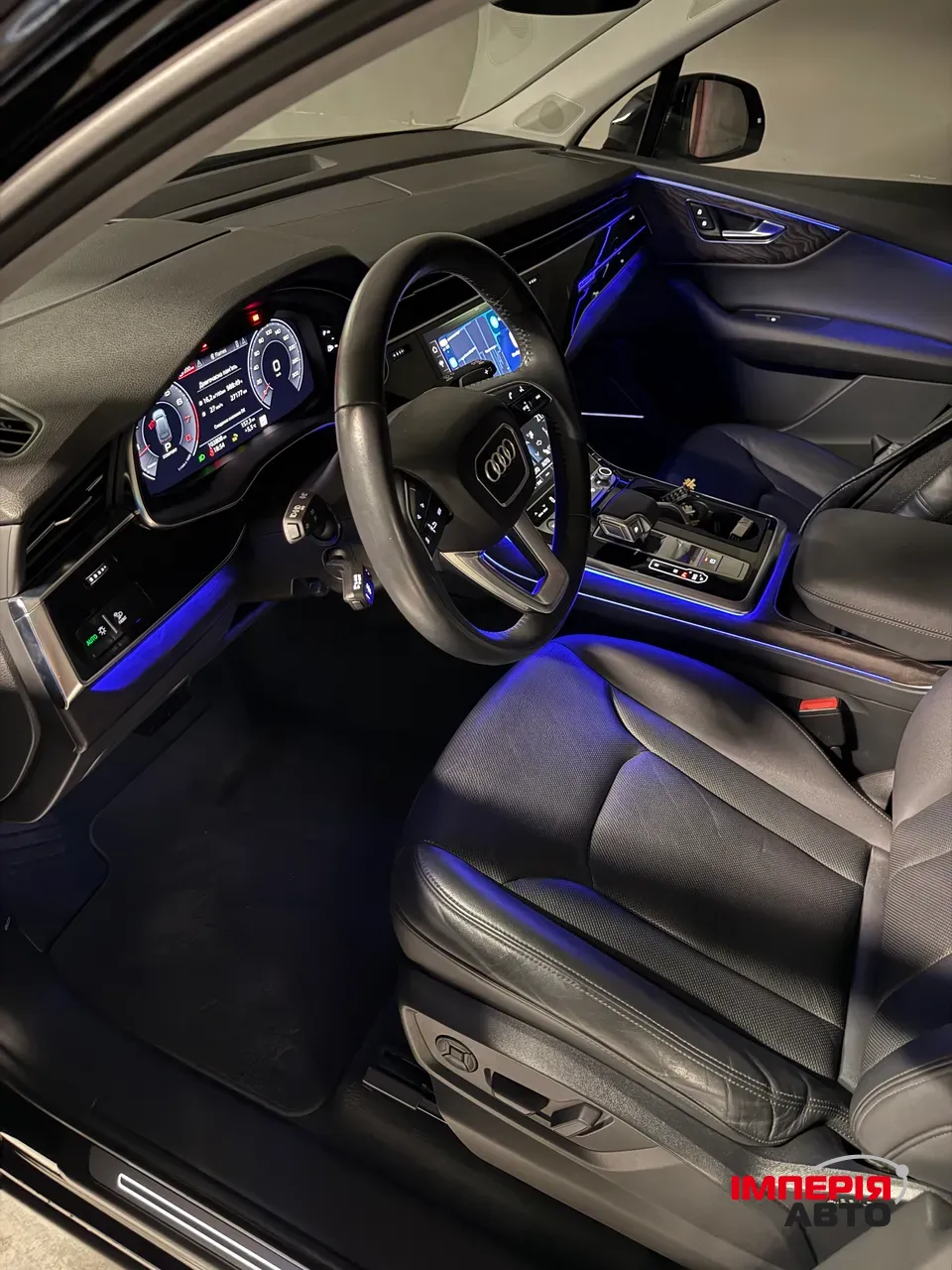 Audi Q7 - фото 10