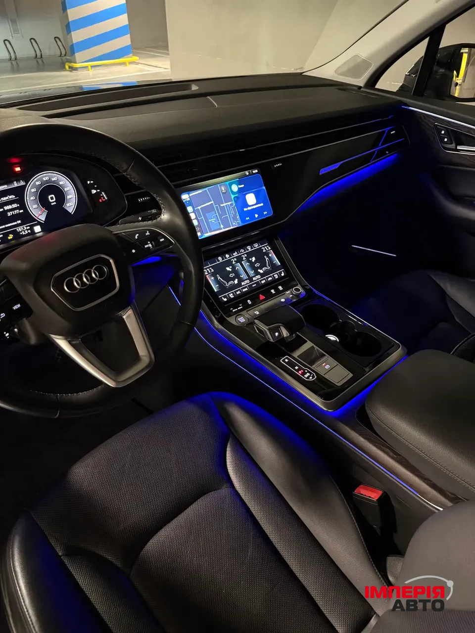 Audi Q7 - фото 12