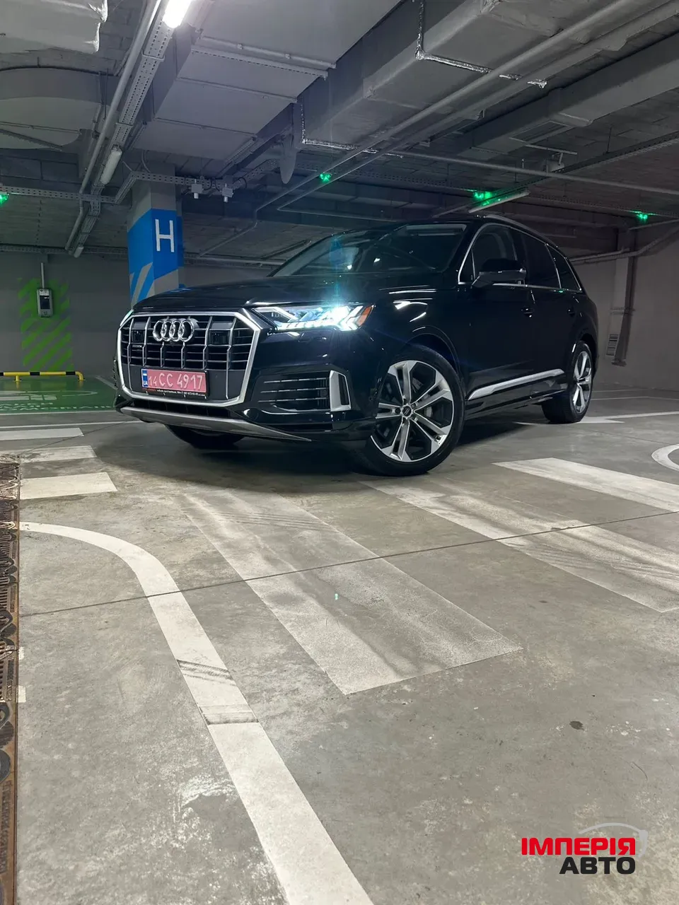 Audi Q7 - фото 1