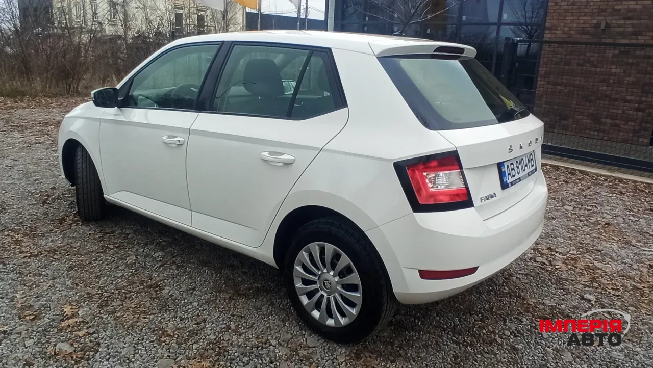 Skoda Fabia - фото 5
