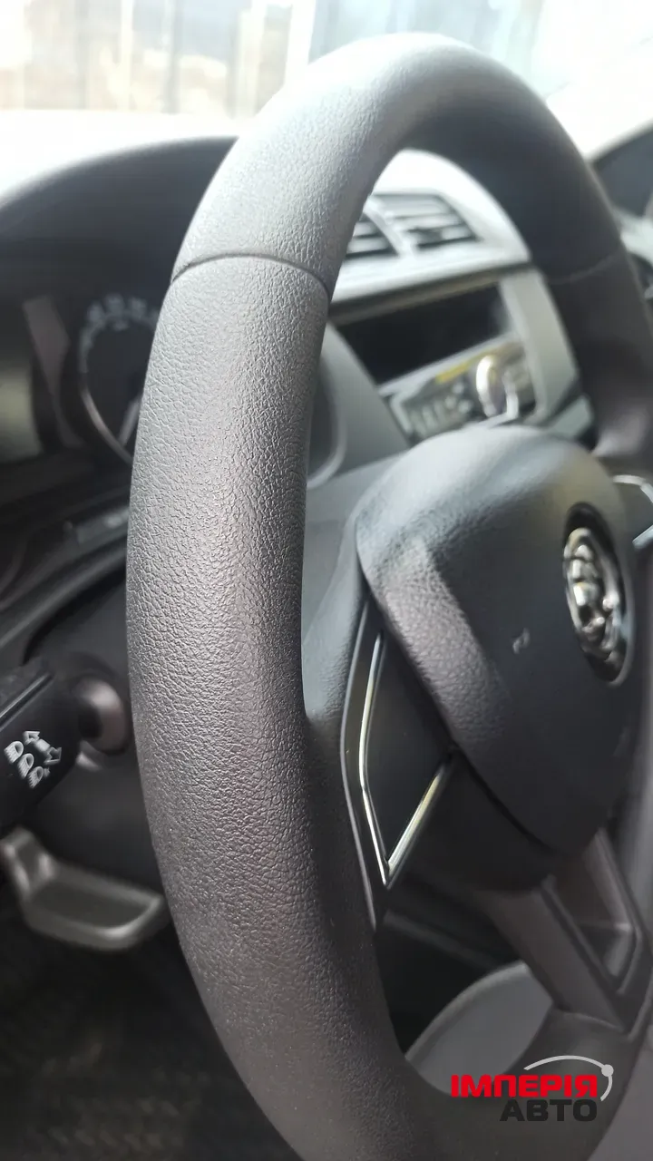 Skoda Fabia - фото 18