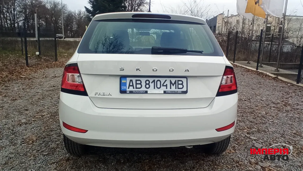Skoda Fabia - фото 7