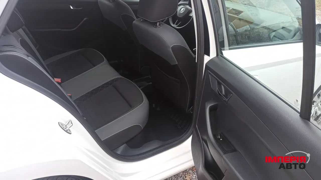 Skoda Fabia - фото 20