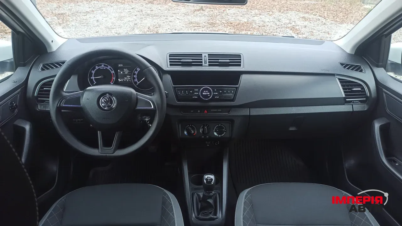 Skoda Fabia - фото 27
