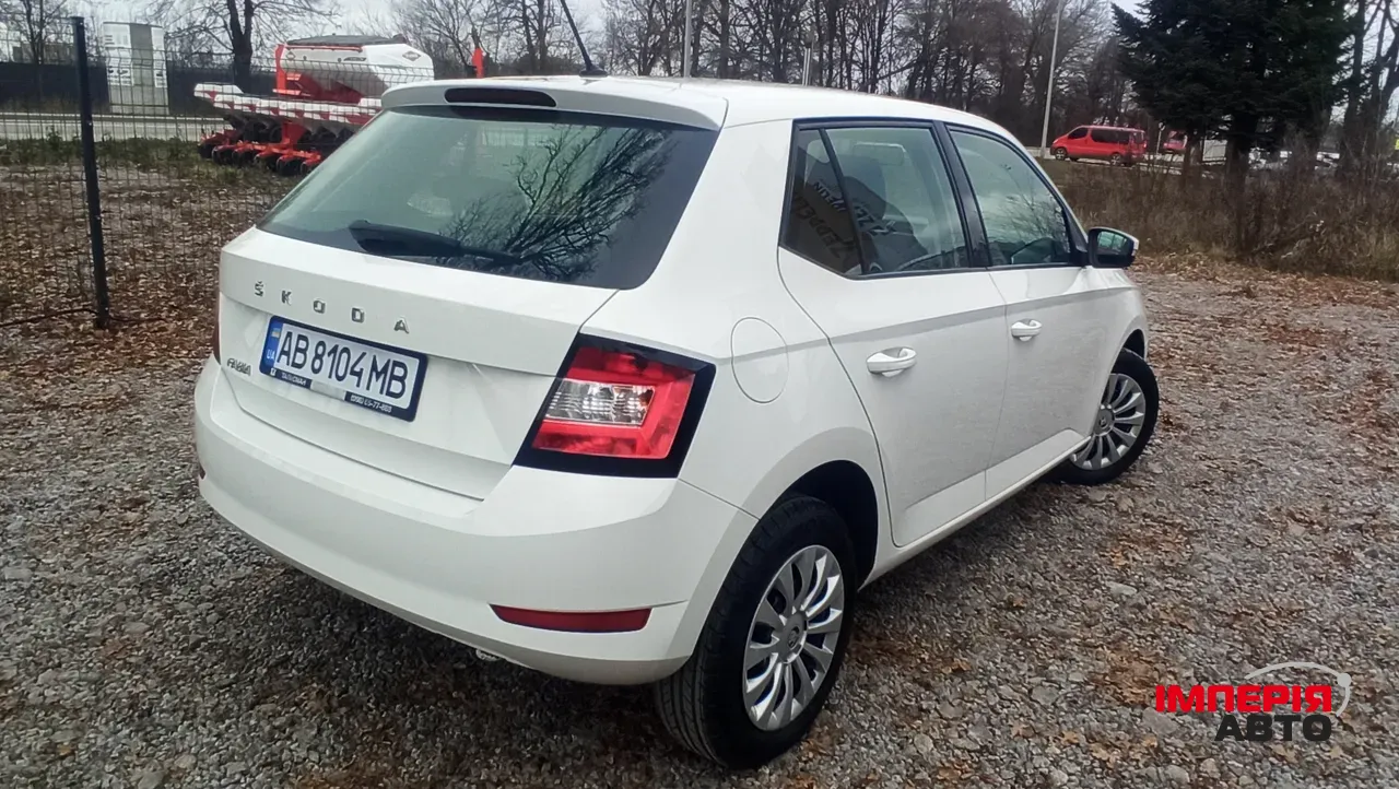 Skoda Fabia - фото 9