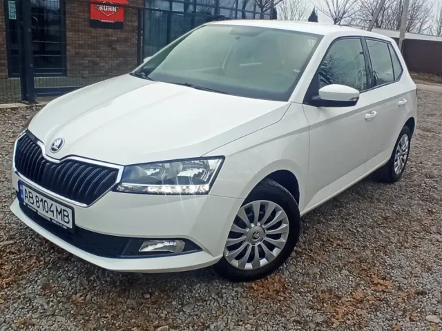 Skoda Fabia - фото 2