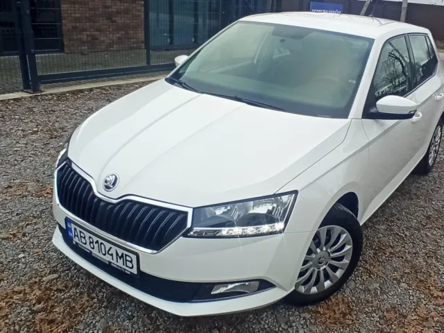 Skoda Fabia - фото 3