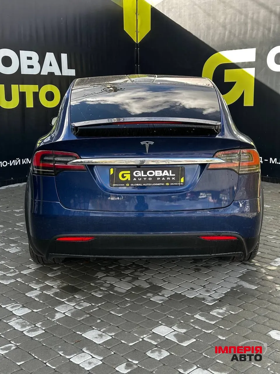 Tesla Model X - фото 8