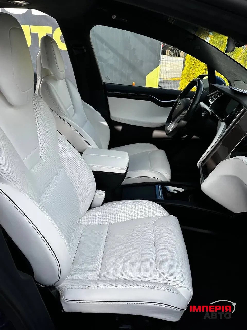 Tesla Model X - фото 7