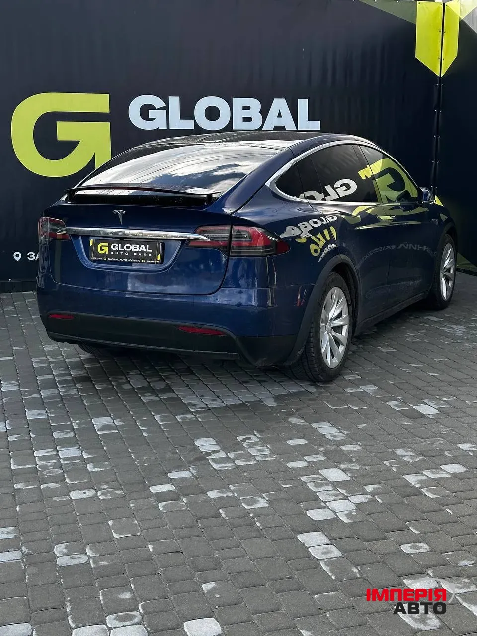 Tesla Model X - фото 10