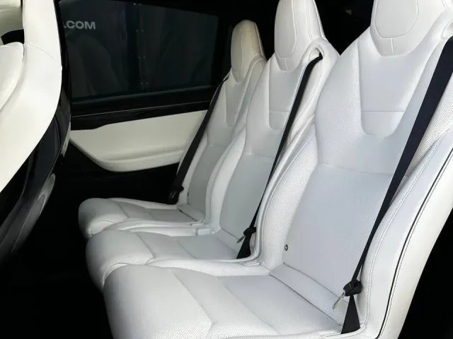 Tesla Model X - фото 5