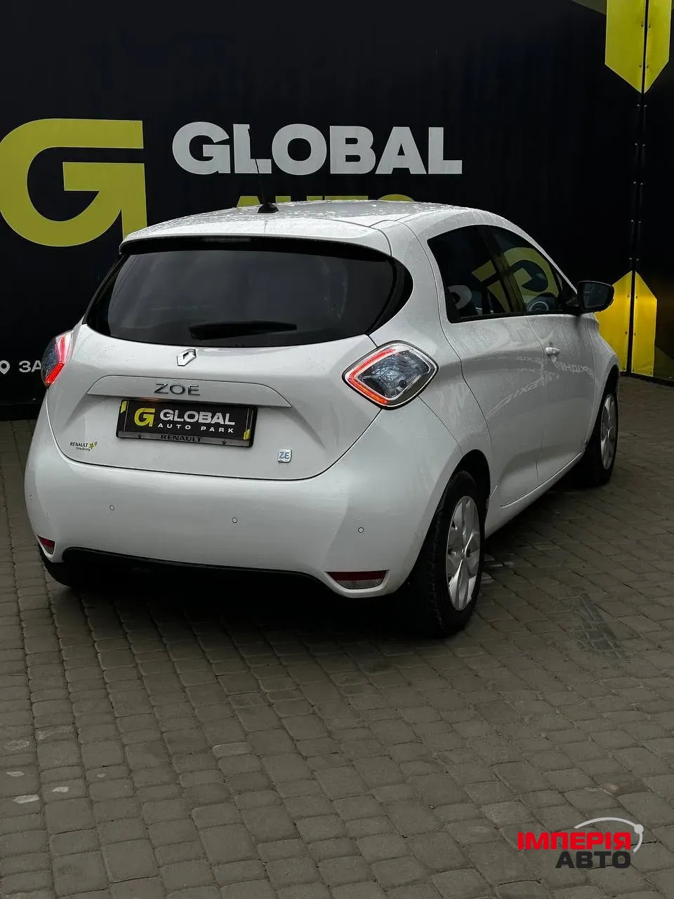 Renault ZOE - фото 6