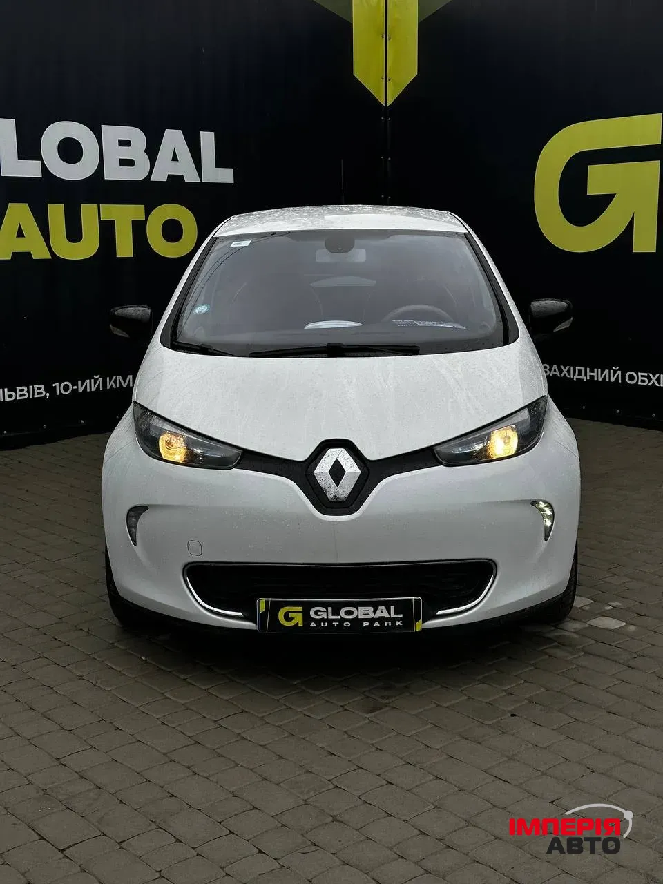 Renault ZOE - фото 1