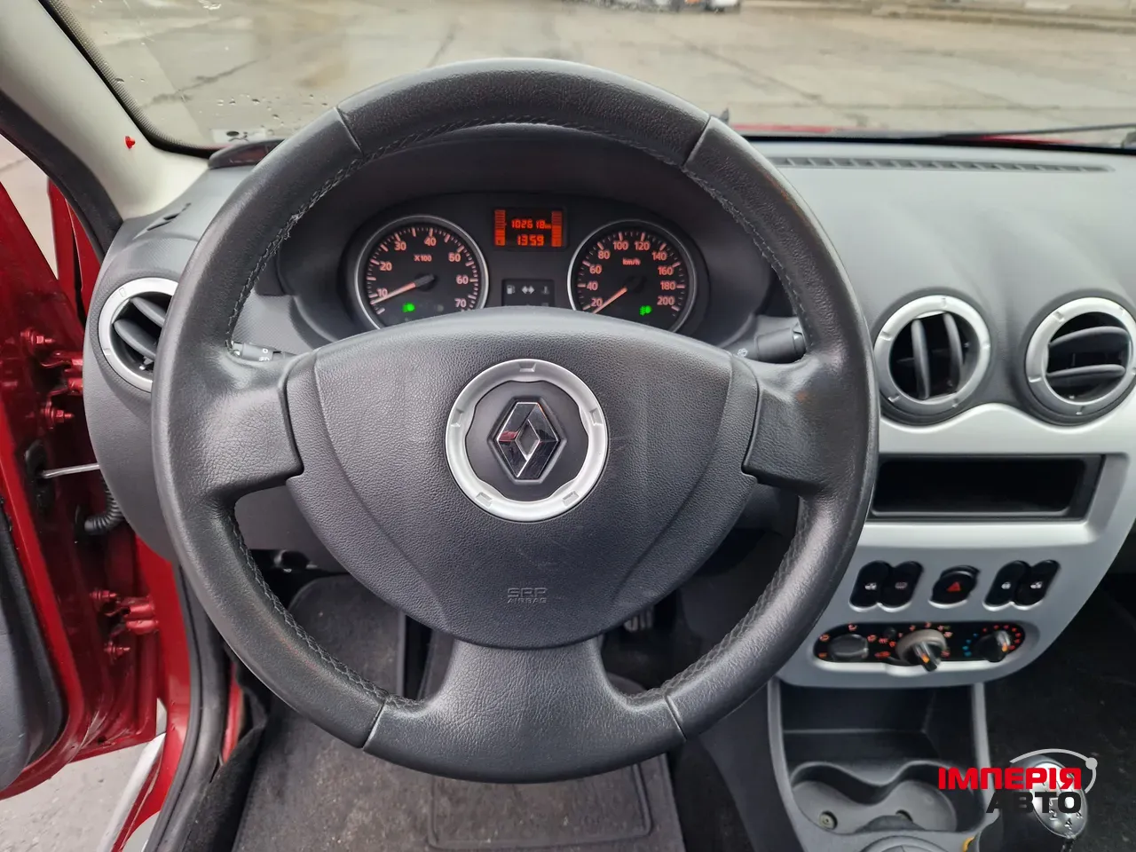 Renault Sandero - фото 15