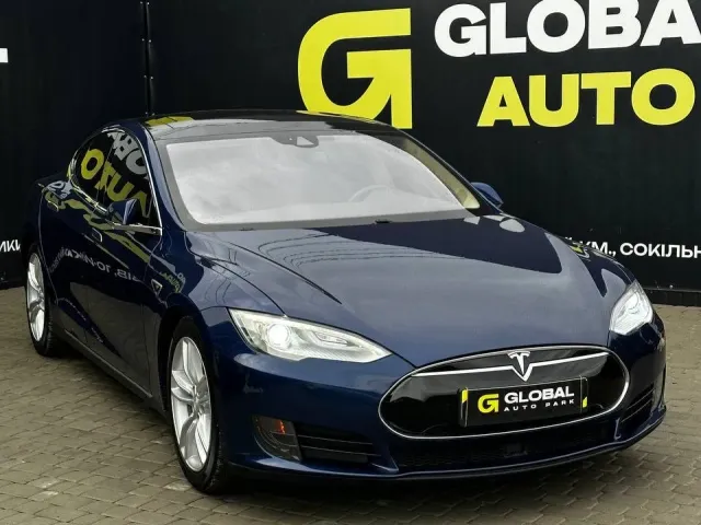 Tesla Model S - фото 3