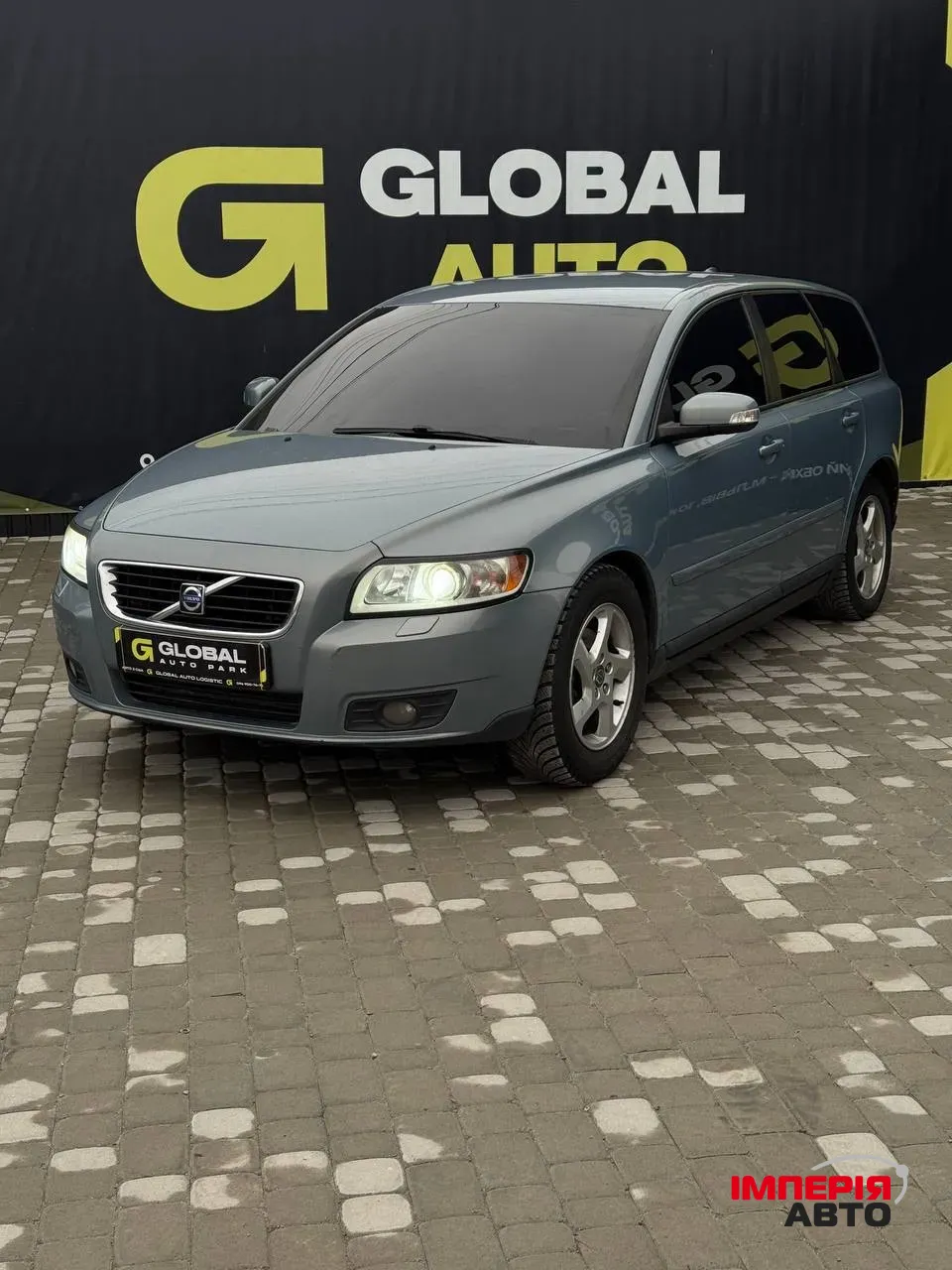 Volvo V50 - фото 2