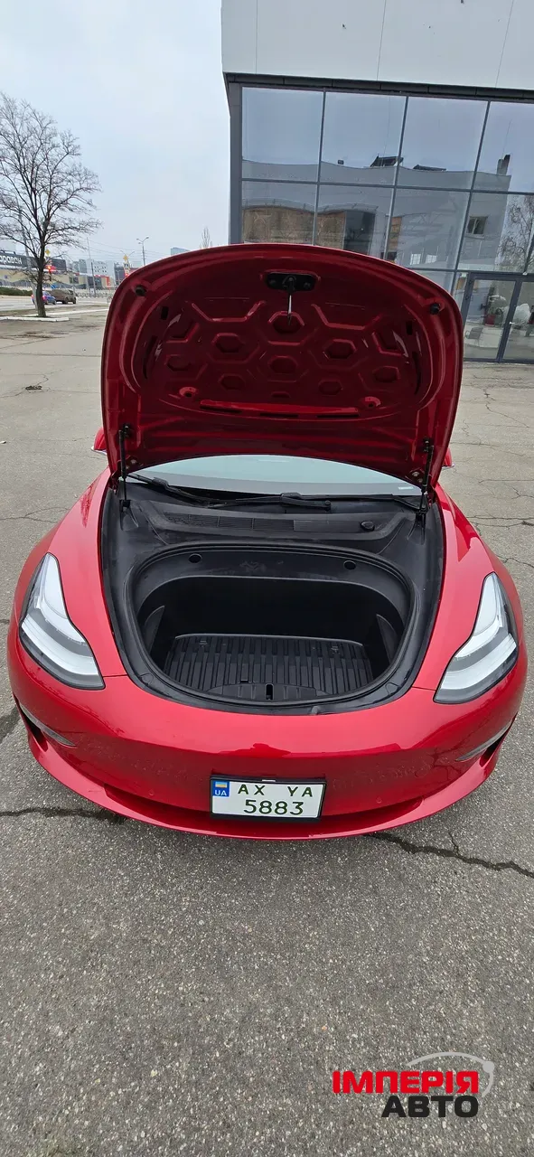 Tesla Model 3 - фото 7