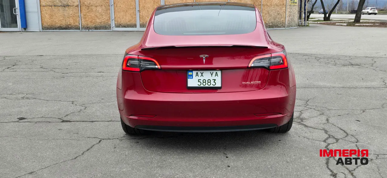 Tesla Model 3 - фото 4