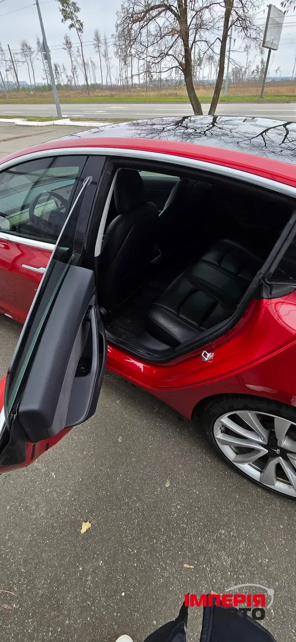 Tesla Model 3 - фото 13