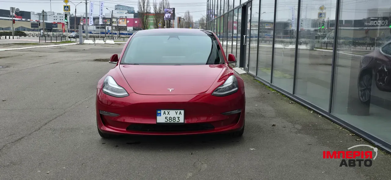 Tesla Model 3 - фото 3