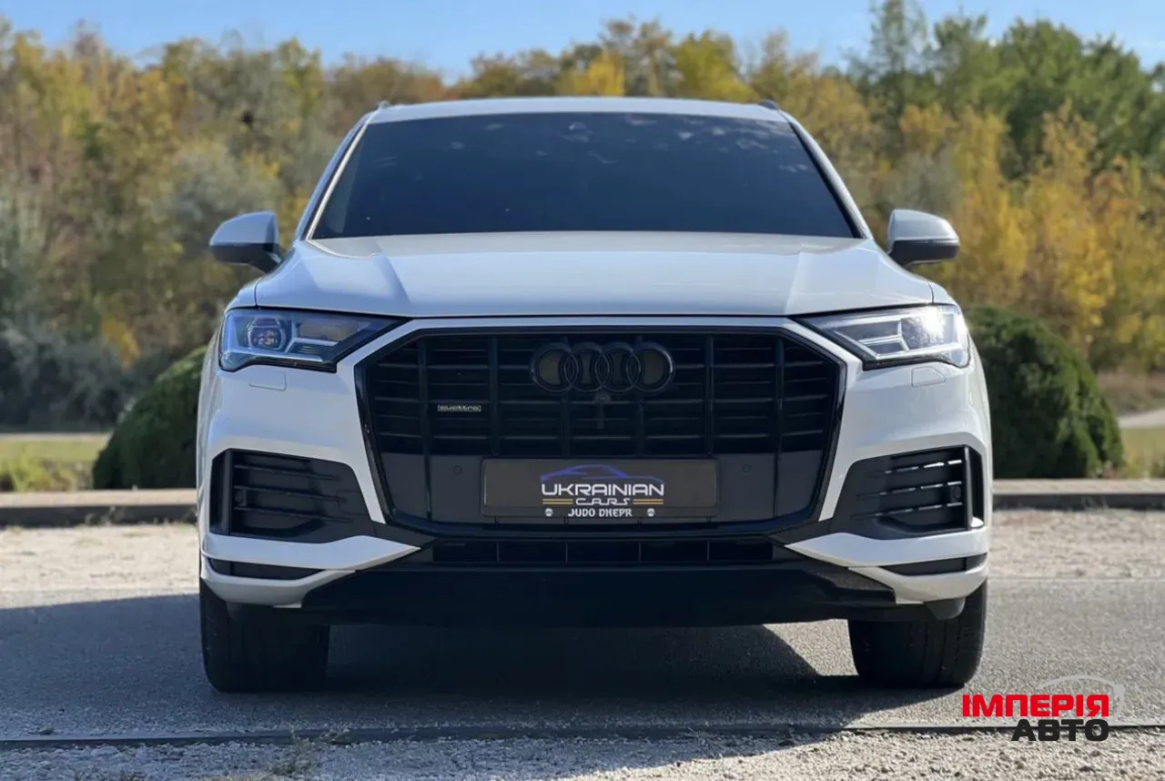 Audi Q7 - фото 10
