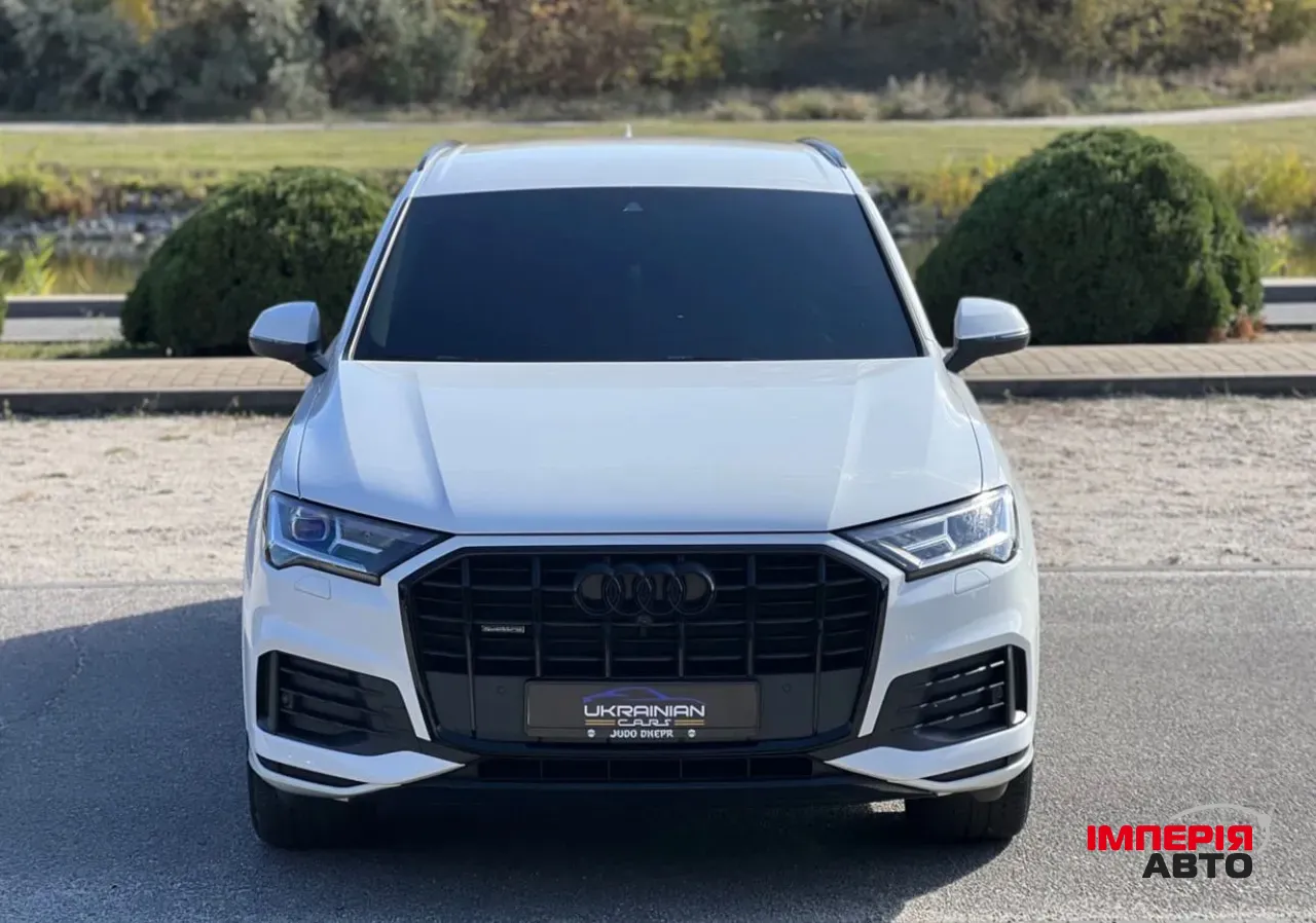 Audi Q7 - фото 9