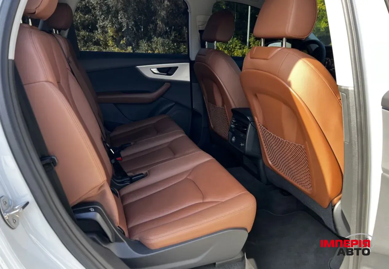 Audi Q7 - фото 35