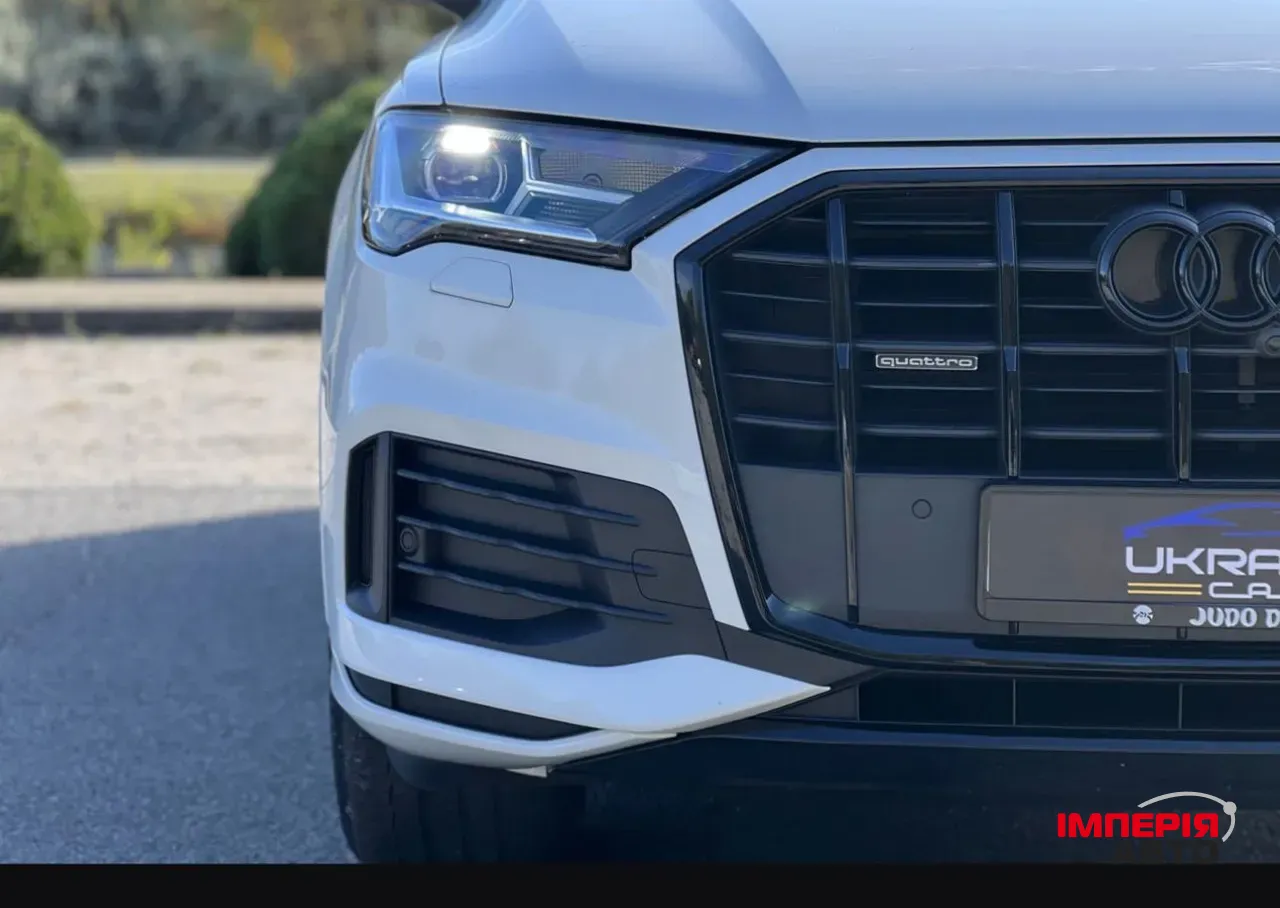 Audi Q7 - фото 6