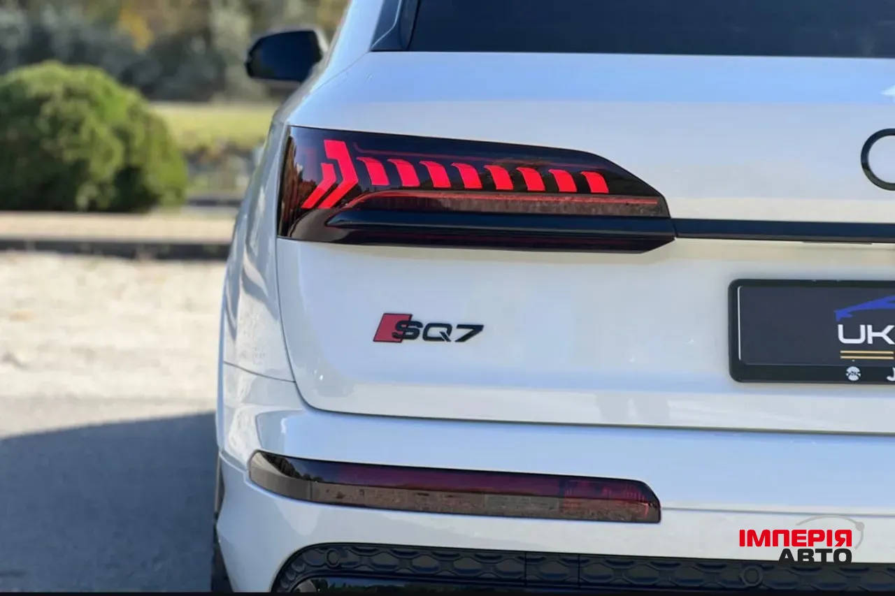 Audi Q7 - фото 15