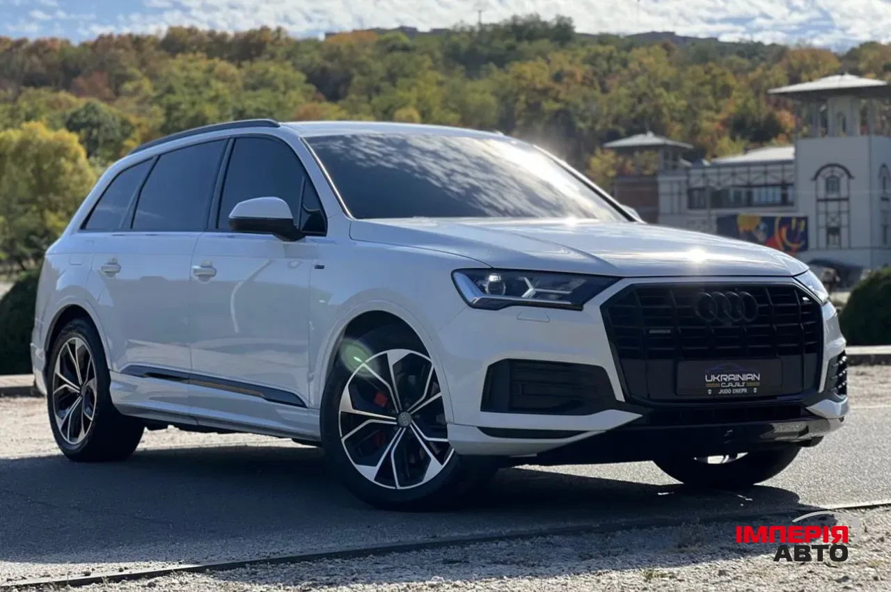 Audi Q7 - фото 4