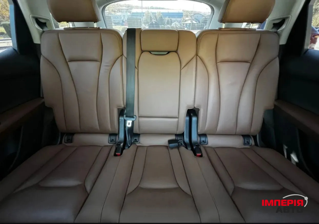 Audi Q7 - фото 23