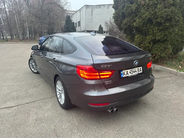 BMW 3 серії - фото 1