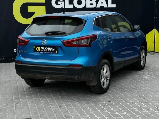 Nissan Qashqai - фото 5
