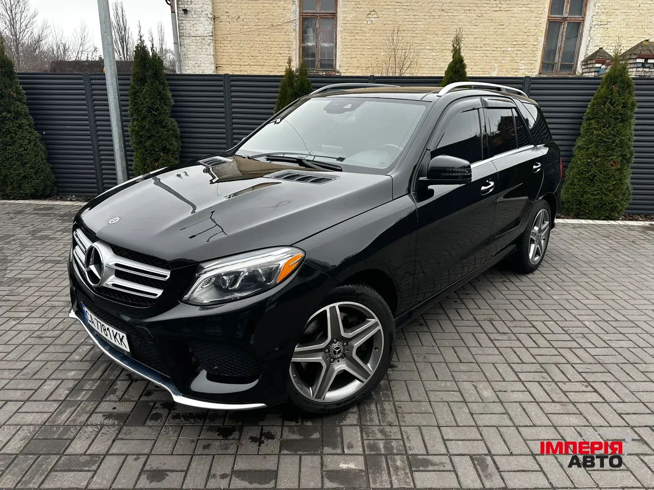 Mercedes-Benz GLE - фото 1