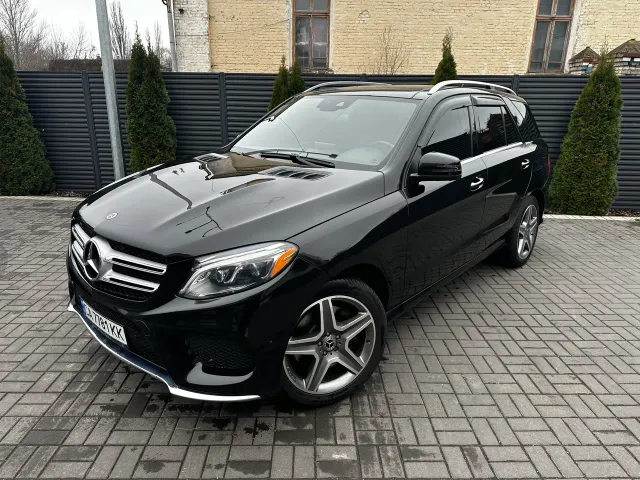 Mercedes-Benz GLE - фото 1