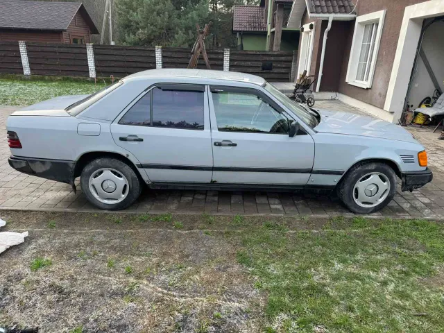 Mercedes-Benz E-Класс - фото 3