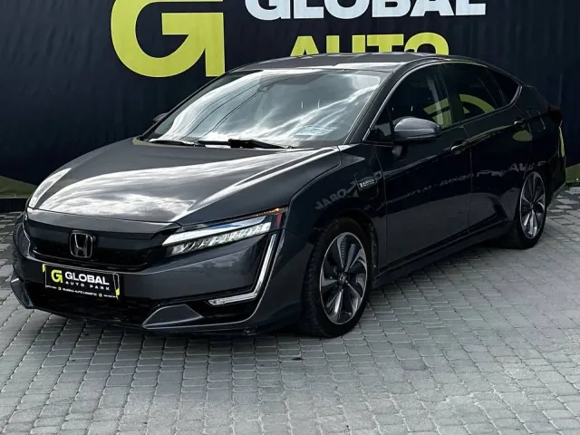 Honda Clarity - фото 2