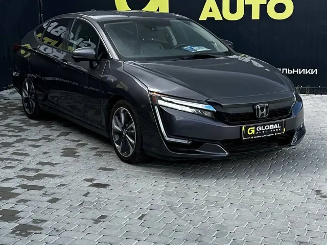 Honda Clarity - фото 3