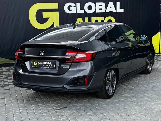 Honda Clarity - фото 5
