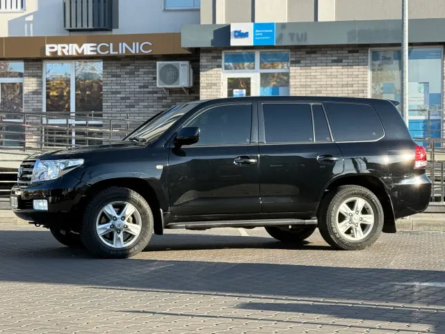 Toyota Land Cruiser - фото 2
