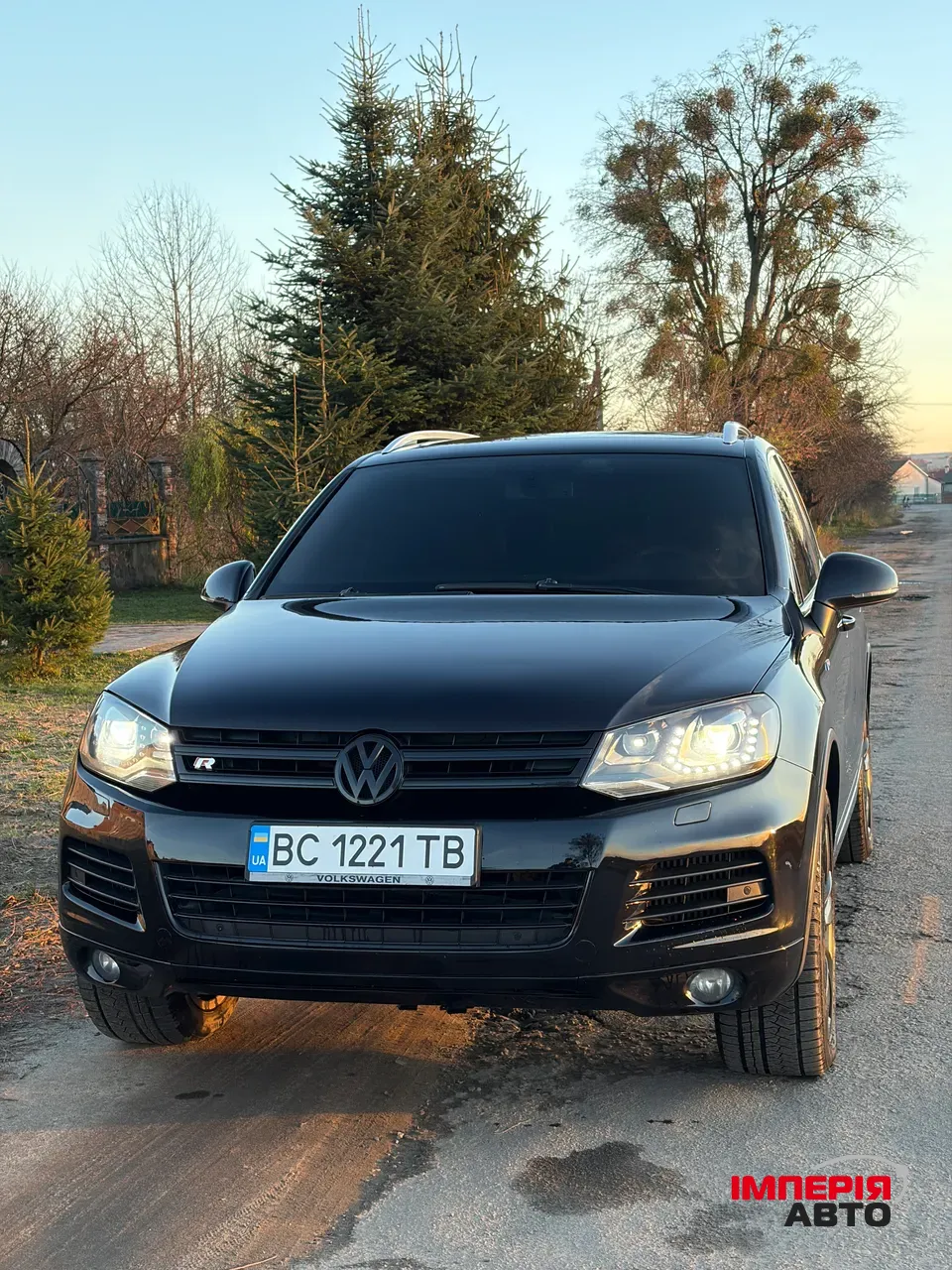 Volkswagen Touareg - фото 1