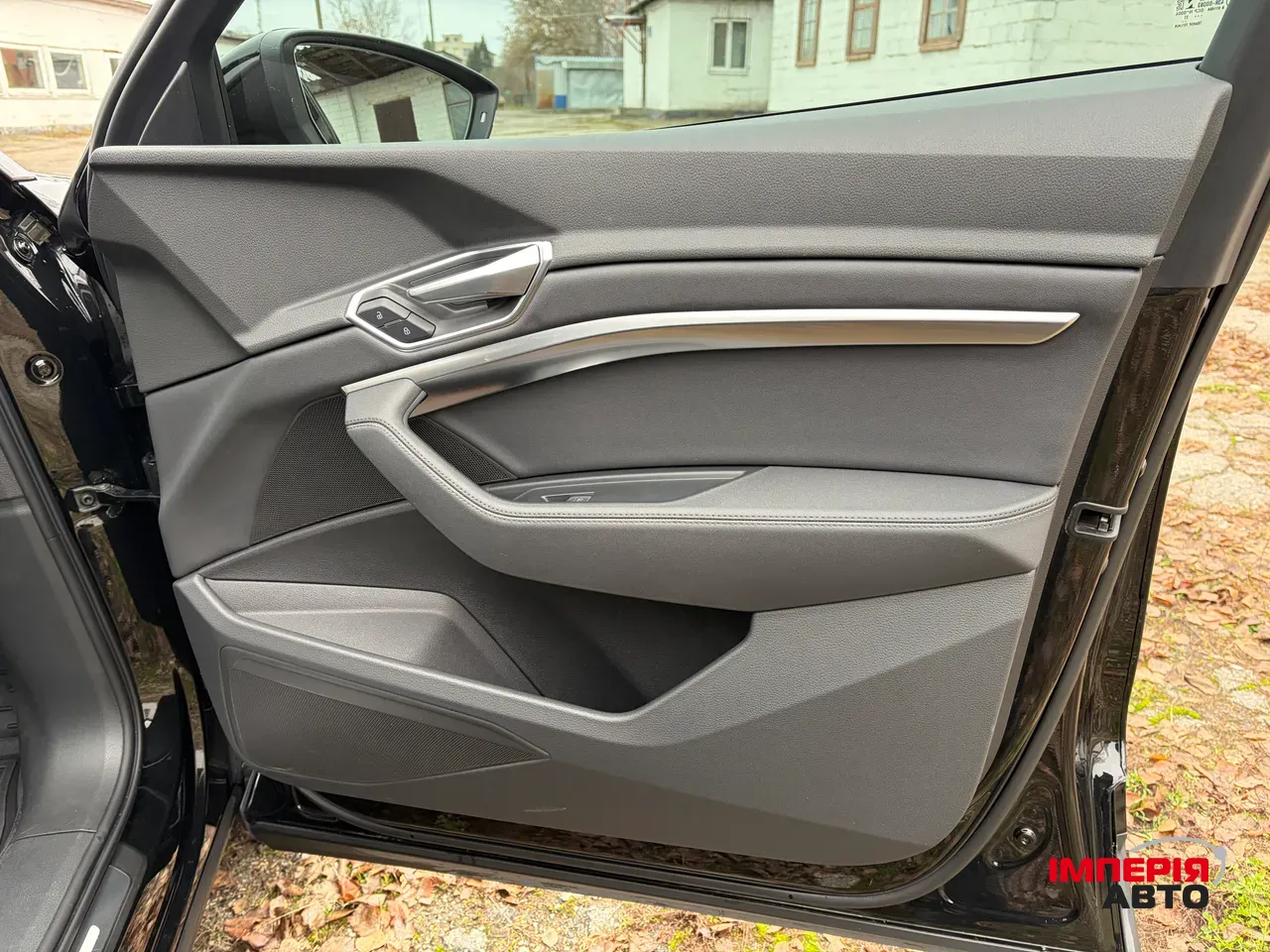 Audi e-tron - фото 15