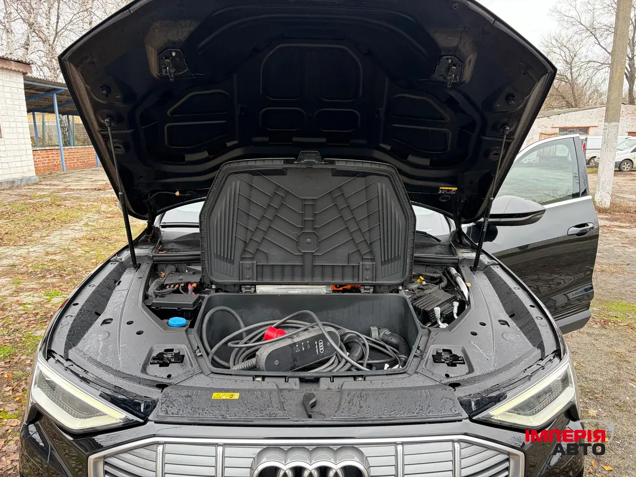 Audi e-tron - фото 29
