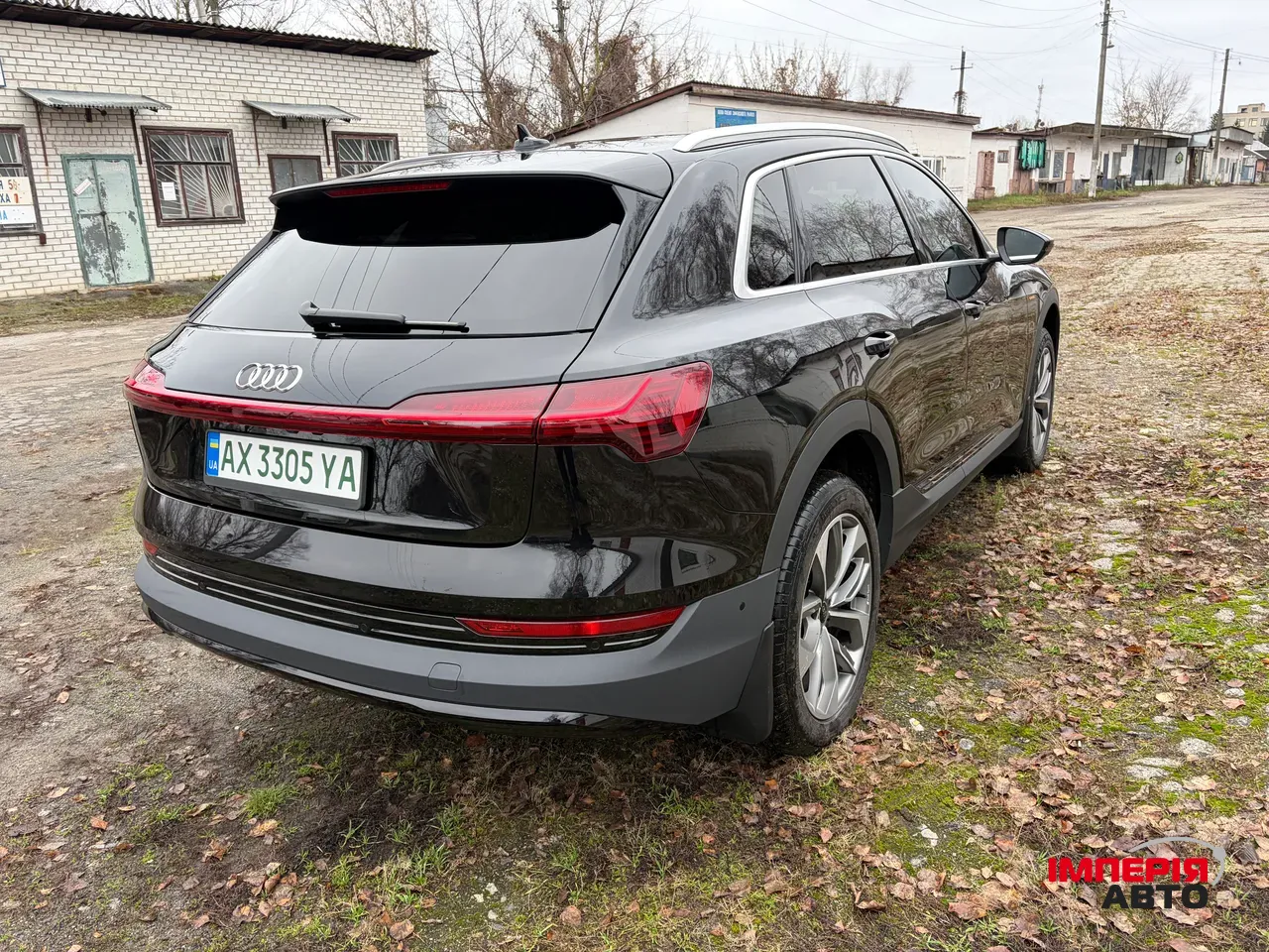 Audi e-tron - фото 5